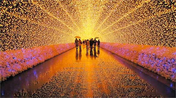 Tunnel of Light, Japan