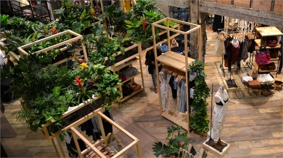 Urban Outfitters’ Local Hybrid Store