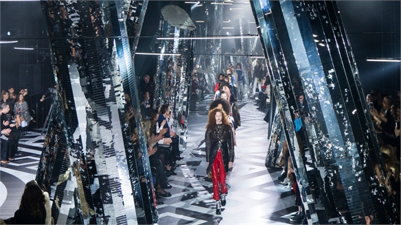 Louis Vuitton’s High-Shine Showspace