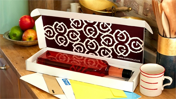 Letterbox-Friendly Wine Packaging