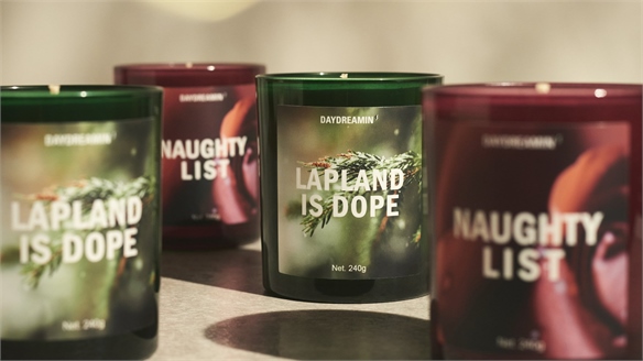 Daydreamin’ Christmas Candles Capture ‘Holiday High’