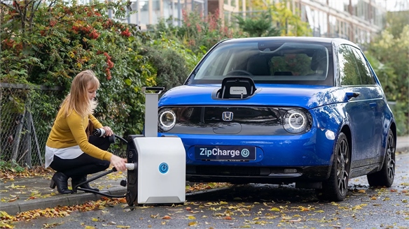 Portable Electric Vehicle Battery Quashes Range Anxiety